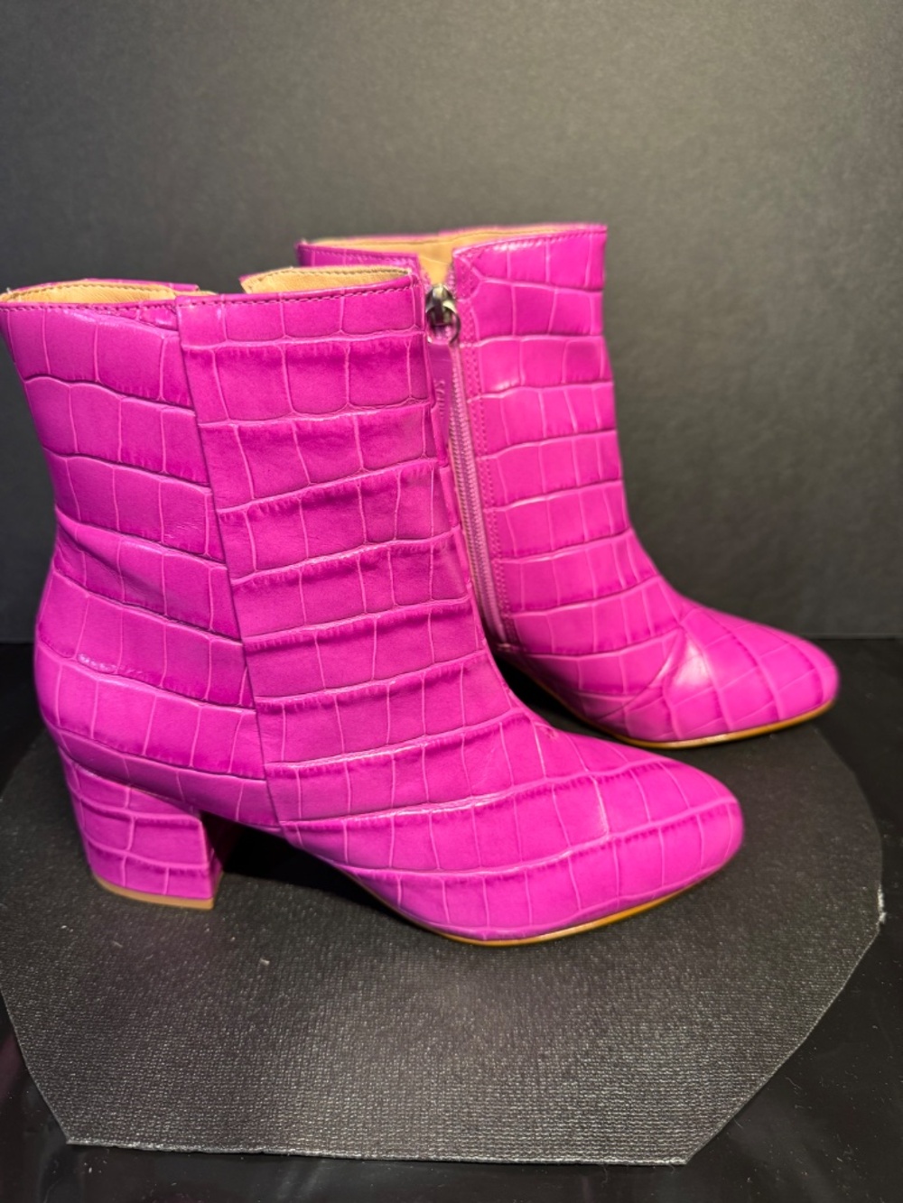 Schutz Lupe Pink Croc Embossed Ankle Boots Sz 6 Block Heel Leather Bag